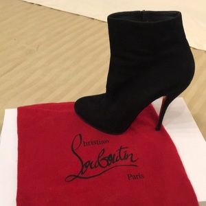 Louboutins Hot Ankle Booties 💋